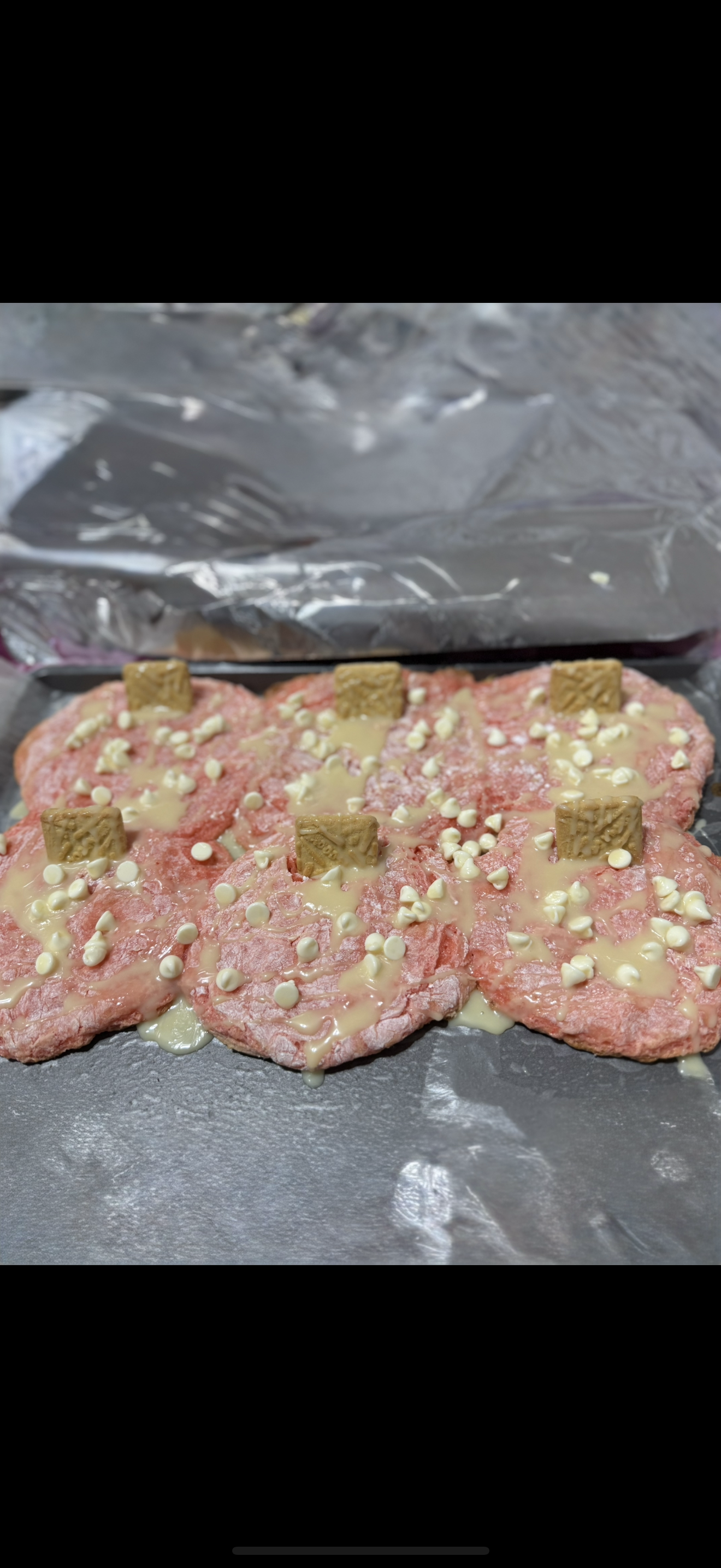Cookie Cluster (Strawberry Cheesecake)